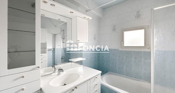 Location Appartement 3 pièces 75.26 m² - Clermont-ferrand 63000