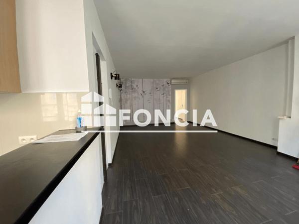 Location Appartement 3 pièces 75.4 m² - 50 RUE PARADIS Marseille 13001