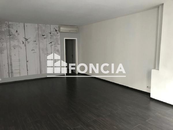 Location Appartement 3 pièces 75.4 m² - 50 RUE PARADIS Marseille 13001