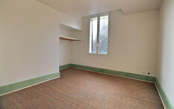 Maison à louer    6 pièces •  Saint-Paul-Cap-de-Joux