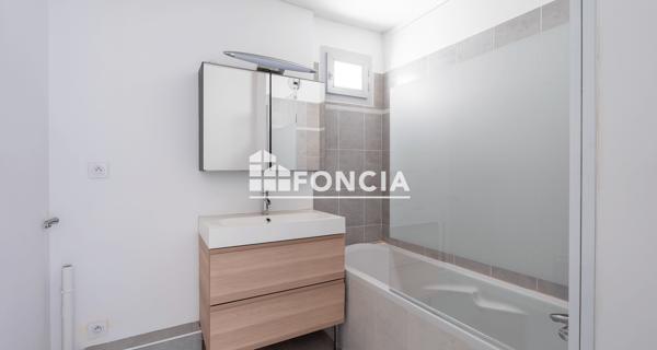 À vendre Appartement 3 pièces 63.82 m² - Meyreuil 13590