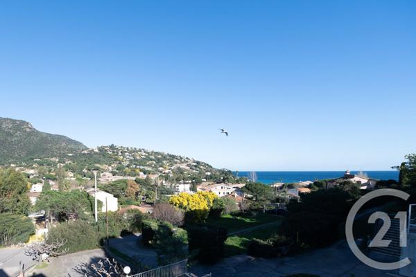 Appartement T2 à vendre  2 pièces - 48,66 m2 LE LAVANDOU - 83