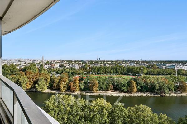 Appartement d’exception 5P-137 m2 avec terrasse et vue panoramique sur la Tour Eiffel