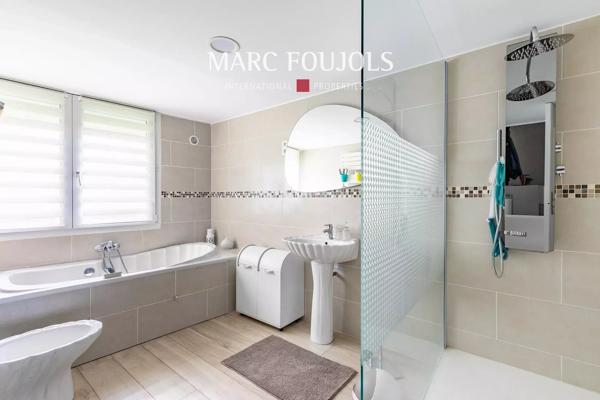 Maison familiale à Lamorlaye, 300m², 6 chambres