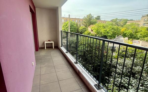 Appartement à vendre    2 pièces • 40,31 m2 Marseille 12