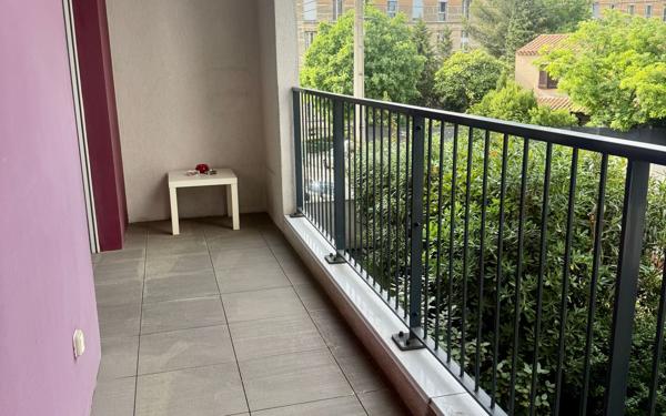 Appartement à vendre    2 pièces • 40,31 m2 Marseille 12