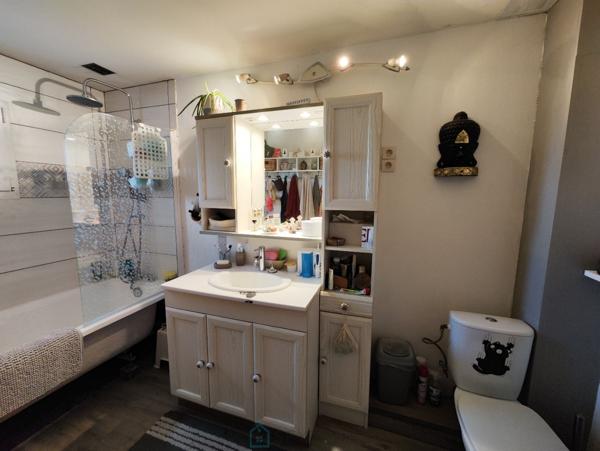 15 min de Carentan et d'Isigny sur Mer, belle propriété avec maison de 200 m² hab et 3.54 ha de terrain