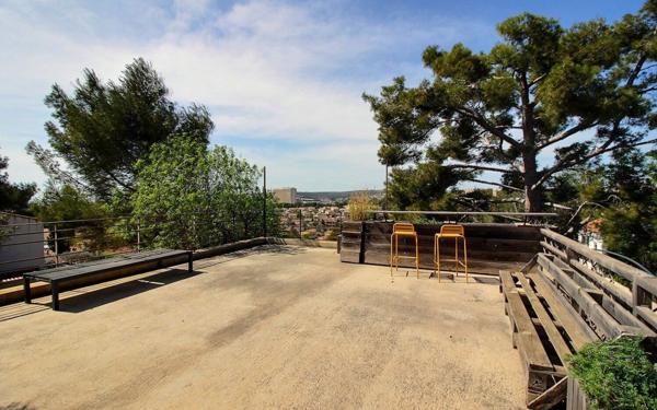 Maison à vendre    5 pièces • 130 m2 Marseille 15