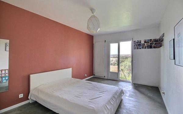 Maison à vendre    5 pièces • 130 m2 Marseille 15
