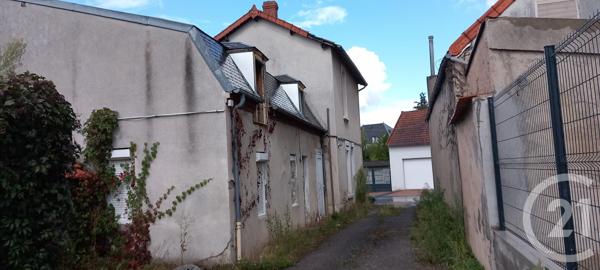 Immeuble à vendre  117 m2 COMMENTRY - 03
