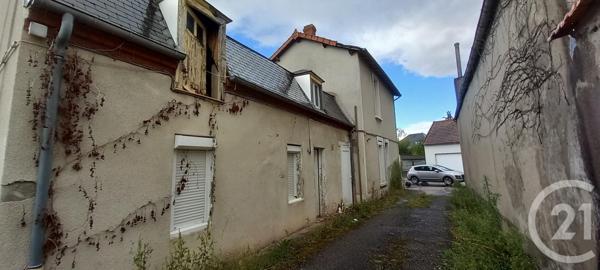Immeuble à vendre  117 m2 COMMENTRY - 03