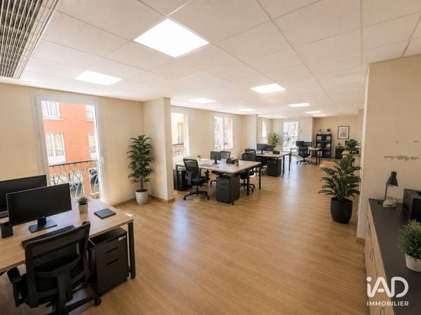 Location boutique/local commercial 170 m² Fréjus