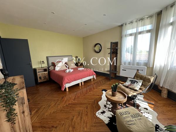 Maison
                                                                                                                                                                                                                                                                                                                        10 pièce(s)                                                                                                                                                                                                          7 chambre(s)                                                                                                                                                                                                          286  m²