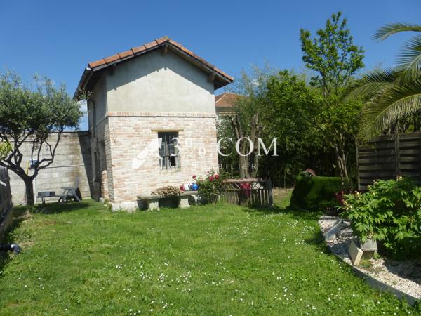 Maison
                                                                                                                                                                                                                                                                                                                        10 pièce(s)                                                                                                                                                                                                          7 chambre(s)                                                                                                                                                                                                          286  m²