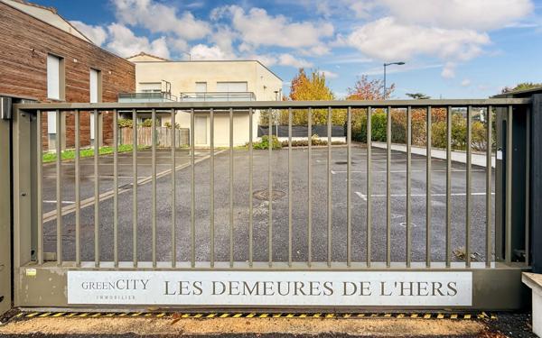 Appartement à vendre    2 pièces • 46 m2 Castelginest