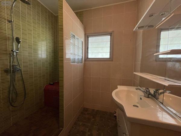 Maison individuelle à vendre à Sainte-Clotilde à la Réunion (97490), ref : 97405-1045289 Moufia