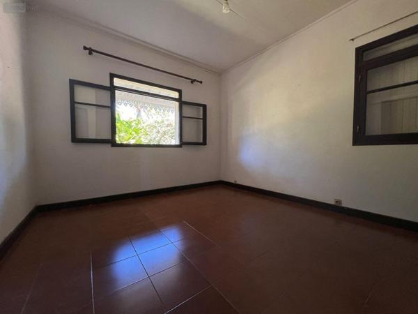 Maison individuelle à vendre à Sainte-Clotilde à la Réunion (97490), ref : 97405-1045289 Moufia