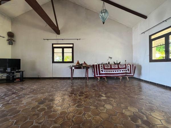 Maison individuelle à vendre à Sainte-Clotilde à la Réunion (97490), ref : 97405-1045289 Moufia