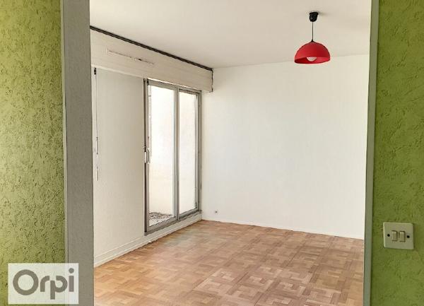 Appartement à louer    1 pièce • 32,58 m2 Montluçon