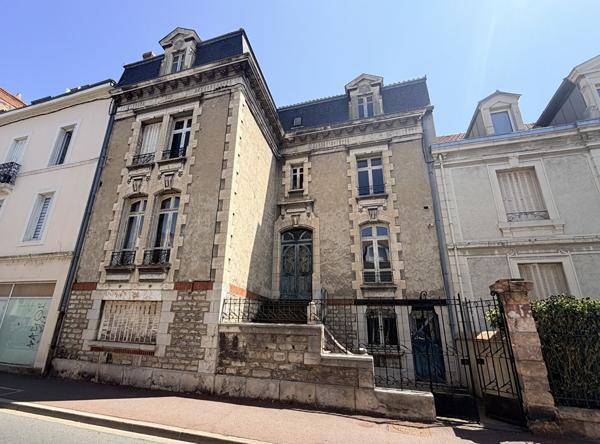 Maison 11 pièces 480 m2