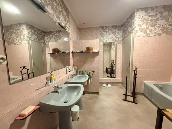 Maison 11 pièces 480 m2