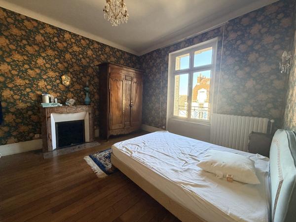 Maison 11 pièces 480 m2