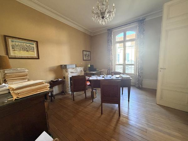 Maison 11 pièces 480 m2