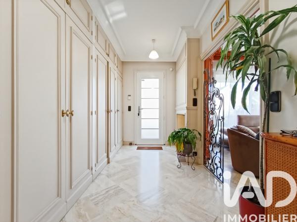 Maison à vendre 6 pièces 136,71 m² Le Plessis-Trévise