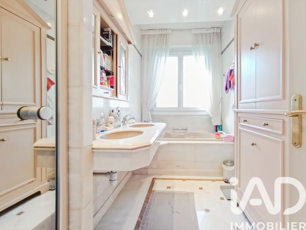 Maison à vendre 6 pièces 136,71 m² Le Plessis-Trévise