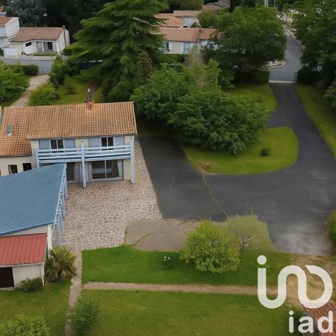 Maison 7 pièces de 165 m² à Pessac (33600)