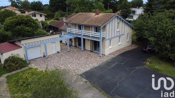 Maison 7 pièces de 165 m² à Pessac (33600)