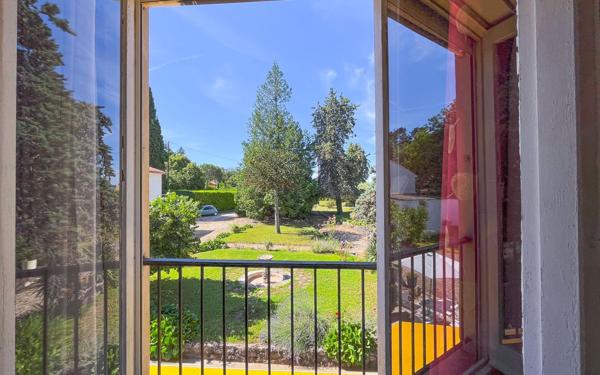 Maison à vendre    9 pièces •  Berre-les-Alpes