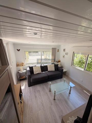 Vente                                                      Terrain
                        
                                         204 m2                     à Fréjus