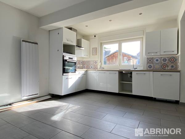 Maison semi individuelle, 3 chambres jardin parking VILLENEUVE D ASCQ