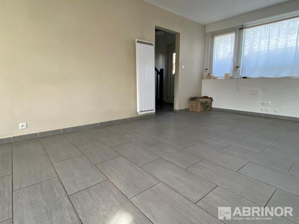 Maison semi individuelle, 3 chambres jardin parking VILLENEUVE D ASCQ