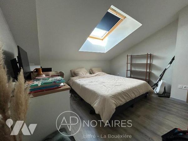 Charmante maison en pierres rénovée de 72 m² - Terrain de 260 m² environ.
Laissez-vous séduire...