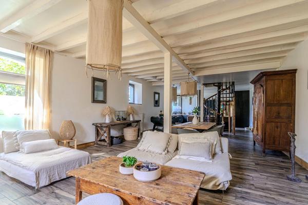 Maison familiale de caractère rénovée dans un esprit loft à Guérande