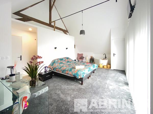 GRANGE RENOVEE DE 423 m² HABITABLES ORCHIES