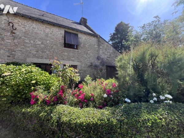 A VENDRE A NOYALO - ENVIRONNEMENT EXCEPTIONNEL - MAISON en PIERRE de "1800"