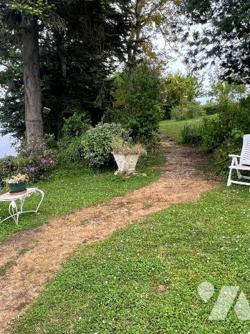 A VENDRE A NOYALO - ENVIRONNEMENT EXCEPTIONNEL - MAISON en PIERRE de "1800"