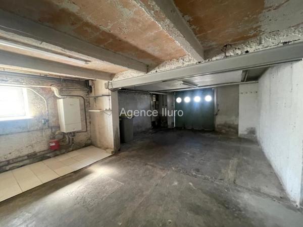 Maison - Oloron-sainte-marie - Réf.:205397 EXCLUSIVITE - MAISON DE VILLE T6 AUX BEAUX VOLUMES AVEC JARDIN ET GARAGE -