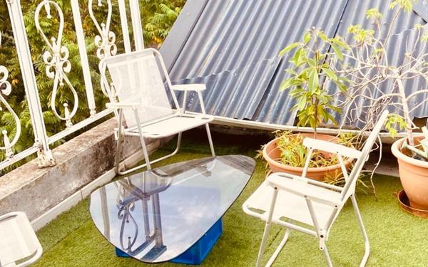 Immeuble à vendre    4 pièces • 238,15 m2 Port-Louis