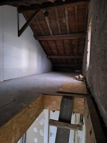 Appartement en duplex à finir dans une belle petite copropriété avec parking