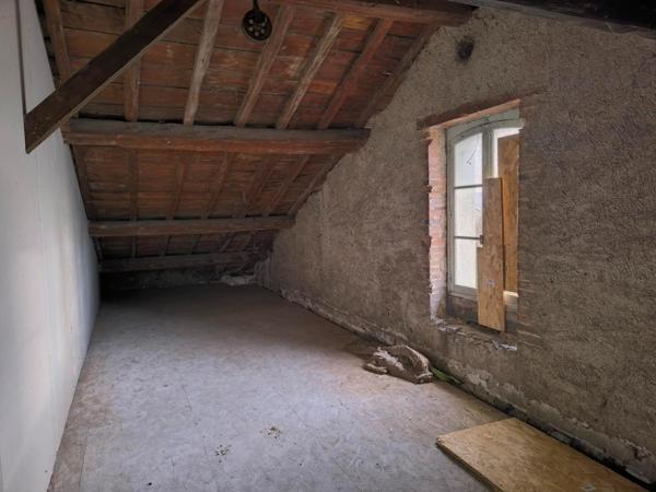 Appartement en duplex à finir dans une belle petite copropriété avec parking