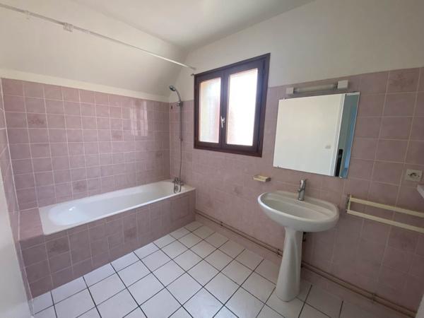 Maison F4 rénovée , Pommeuse Maison F4 rénovée , Pommeuse