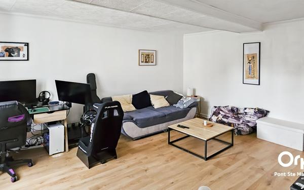 Maison à vendre    2 pièces • 65,56 m2 Béthisy-Saint-Pierre