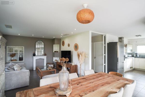 Maison à vendre à Feillens dans l'Ain (01570), ref : 13779/982