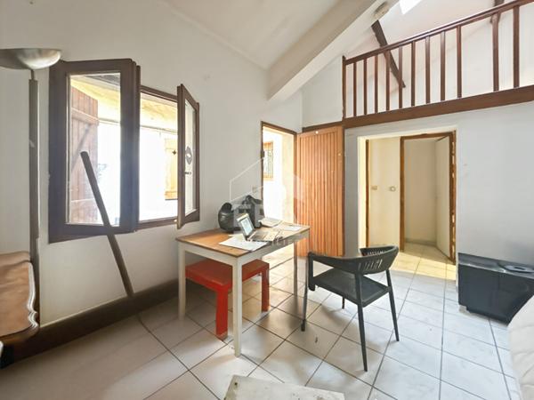 Grand studio Marseille 13004