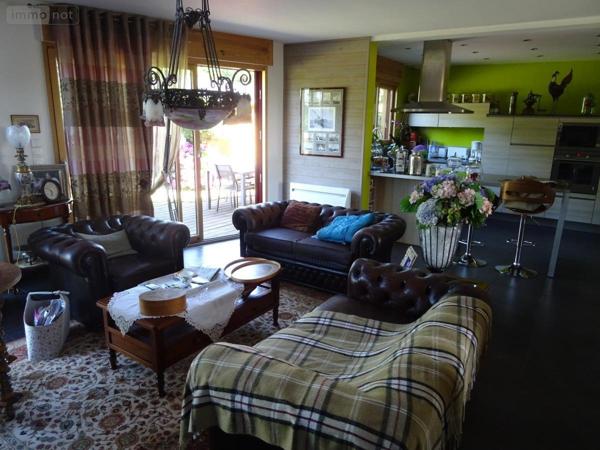 Maison à vendre à Saint-Berthevin en Mayenne (53940), ref : 53079-1387