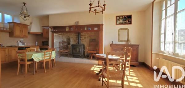 Maison à vendre 11 pièces 283,5 m² Neuvic